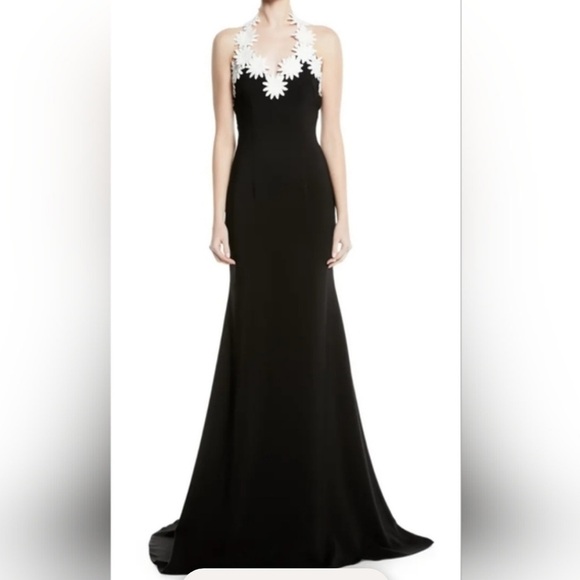 Naeem Khan NK32 Black Crepe Halter Gown with White Daisy Appliqué, Size 4 - Picture 2 of 16